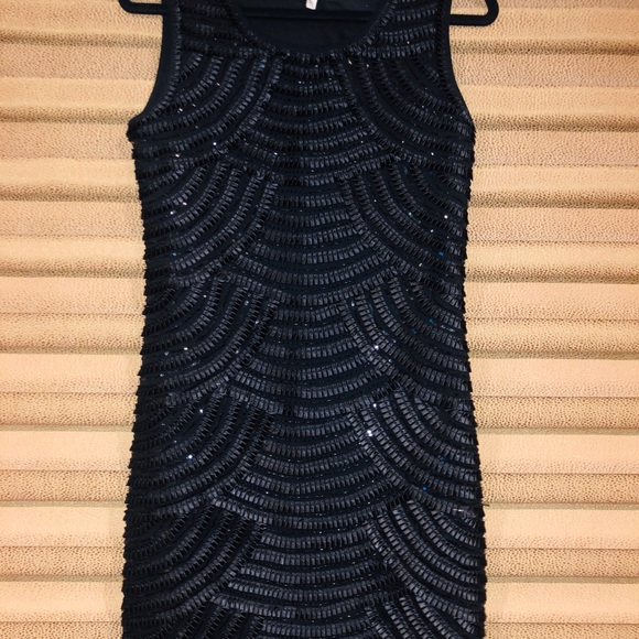 Little Black Dress - Picture 3 of 4